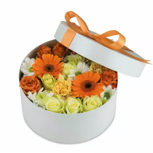 Box oranžových květin zavřený